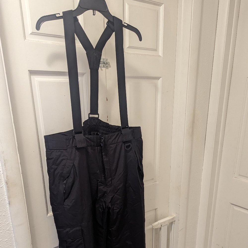 Sport Essentials Men's Snow Bibs NWOT